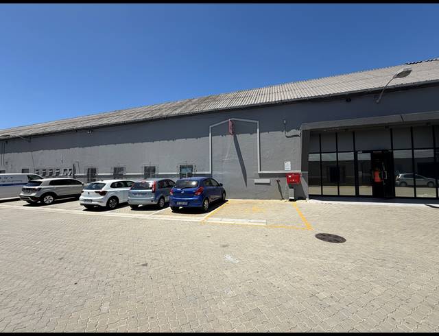 1,332M² WAREHOUSE TO LET IN BLACKHEATH INDUSTRIAL